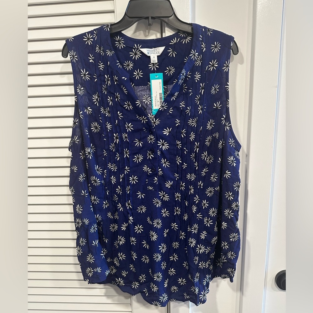 Market & Spruce Hemingway Pintuck Sleeveless Top